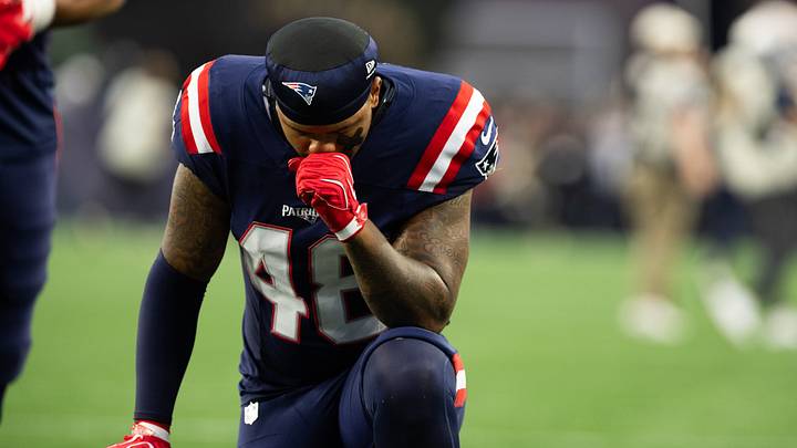 Aug 22, 2026; Foxborough, Massachusetts, USA; New England Patriots linebacker Namdi Obiazor (48) prays before the game against the Philadelphia Eagles at Gillette Stadium. Mandatory Credit: Edward Finan-Imagn Images Aug 22, 2026; Foxborough, Massachusetts, USA; New England Patriots linebacker Namdi Obiazor (48) prays before the game against the Philadelphia Eagles at Gillette Stadium. Mandatory Credit: Edward Finan-Imagn Images