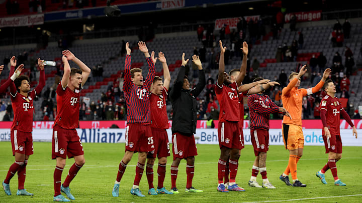 Der FC Bayern hat RB Leipzig in einem spektakulären Spiel mit 3:2 besiegt