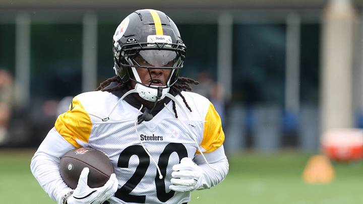 Jun 9, 2026; Pittsburgh, PA, USA; Pittsburgh Steelers running back Kaleb Johnson (20) participates in drills during Minicamp at UPMC Rooney Sports Complex. Mandatory Credit: Charles LeClaire-Imagn Images Jun 9, 2026; Pittsburgh, PA, USA; Pittsburgh Steelers running back Kaleb Johnson (20) participates in drills during Minicamp at UPMC Rooney Sports Complex. Mandatory Credit: Charles LeClaire-Imagn Images