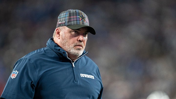 Sep 26, 2024; East Rutherford, NJ, US; Dallas Cowboys head coach Mike McCarthy walks into the locker room at halftime at MetLife Stadium. Mandatory Credit: Julian Guadalupe-NorthJersey.com
