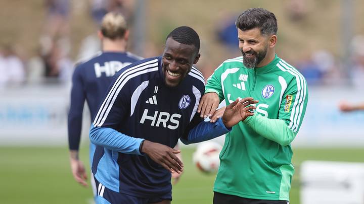 Bryan Lasme im S04-Training mit Miron Muslic Bryan Lasme im S04-Training mit Miron Muslic