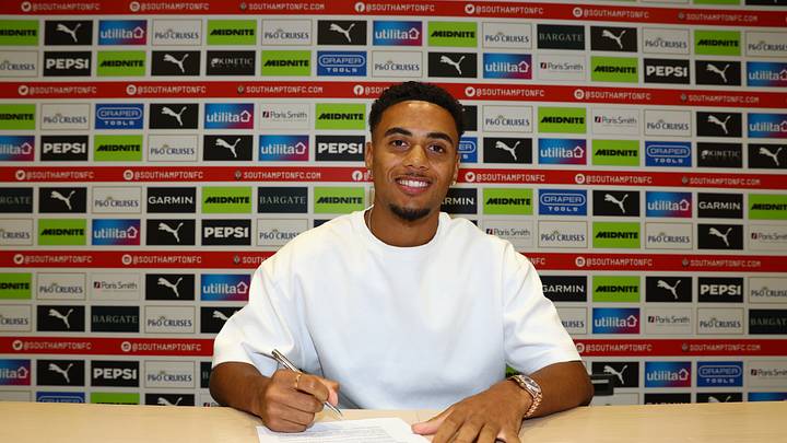 Southampton Unveil New Signing Lewis Dobbin Southampton Unveil New Signing Lewis Dobbin