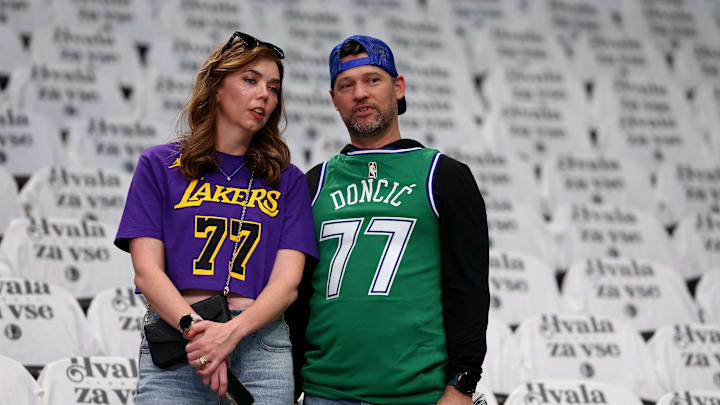 Los Angeles Lakers v Dallas Mavericks