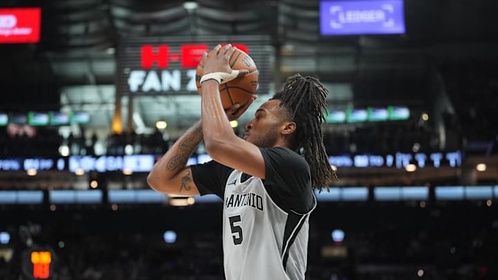 Feb 7, 2026; San Antonio, Texas, USA; San Antonio Spurs guard Stephon Castle (5) shoots in the first half against the Dallas Mavericks at Frost Bank Center. Mandatory Credit: Daniel Dunn-Imagn Images Feb 7, 2026; San Antonio, Texas, USA; San Antonio Spurs guard Stephon Castle (5) shoots in the first half against the Dallas Mavericks at Frost Bank Center. Mandatory Credit: Daniel Dunn-Imagn Images