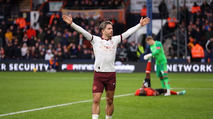 Luton Town v Manchester City - Premier League