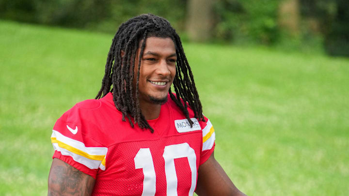 Jul 22, 2025; St. Joseph, MO, USA; Kansas City Chiefs running back Isiah Pacheco (10) walks down the hill to the practice fields during training camp at Missouri Western State University. Mandatory Credit: Denny Medley-Imagn Images Jul 22, 2025; St. Joseph, MO, USA; Kansas City Chiefs running back Isiah Pacheco (10) walks down the hill to the practice fields during training camp at Missouri Western State University. Mandatory Credit: Denny Medley-Imagn Images