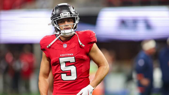 Aug 14, 2026; Atlanta, Georgia, USA; Atlanta Falcons wide receiver Drake London (5) warms up before a game against the Denver Broncos at Mercedes-Benz Stadium. Mandatory Credit: Brett Davis-Imagn Images