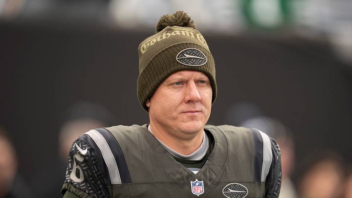 New York Jets place kicker Nick Folk (6) warms up during a week 14 football game between the New York Jets and Miami Dolphins at MetLife Stadium on Sunday, Dec. 7, 2025.