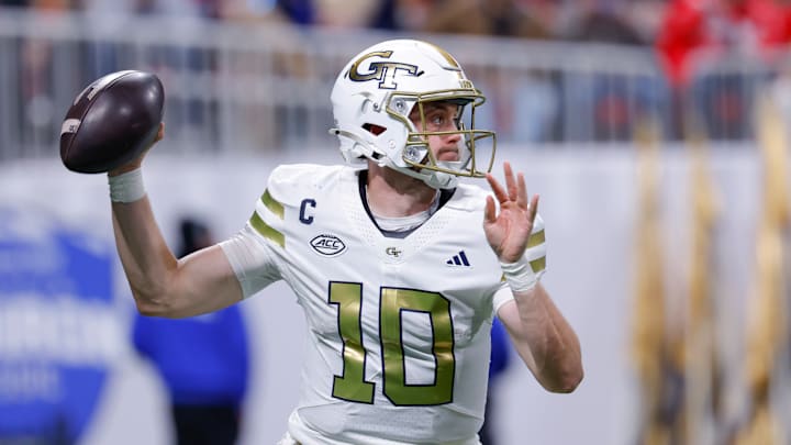 2025 Invesco QQQ Atlanta Gridiron Classic - Georgia v Georgia Tech