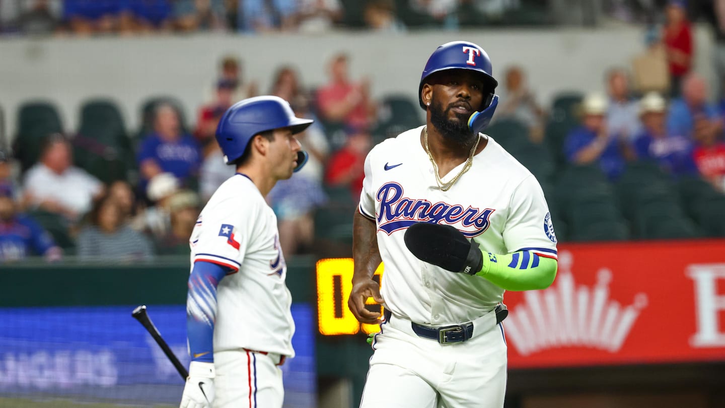 Rangers just gave Blue Jays a possible outfield gift with latest bold decision