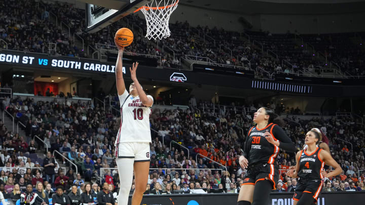 Mar 31, 2024; Albany, NY, USA; South Carolina Gamecocks center Kamilla Cardoso (10) shoots a layup Mar 31, 2024; Albany, NY, USA; South Carolina Gamecocks center Kamilla Cardoso (10) shoots a layup