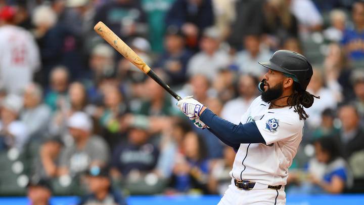 Jun 3, 2026; Seattle, Washington, USA; Seattle Mariners shortstop J.P. Crawford (3) hits a home run against the New York Mets during the first inning at T-Mobile Park. Mandatory Credit: Steven Bisig-Imagn Images Jun 3, 2026; Seattle, Washington, USA; Seattle Mariners shortstop J.P. Crawford (3) hits a home run against the New York Mets during the first inning at T-Mobile Park. Mandatory Credit: Steven Bisig-Imagn Images
