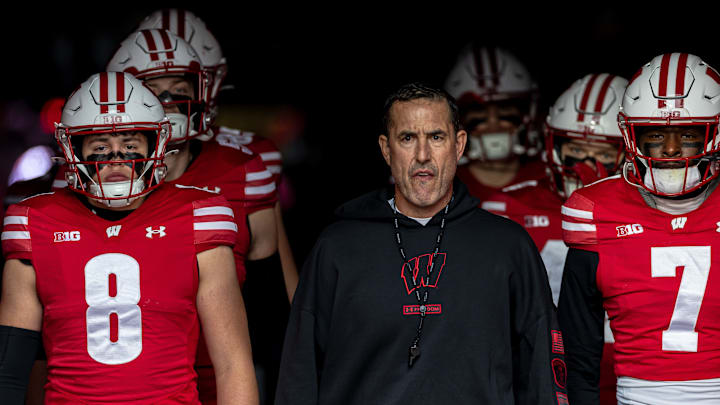 COLLEGE FOOTBALL: NOV 08 Washington at Wisconsin