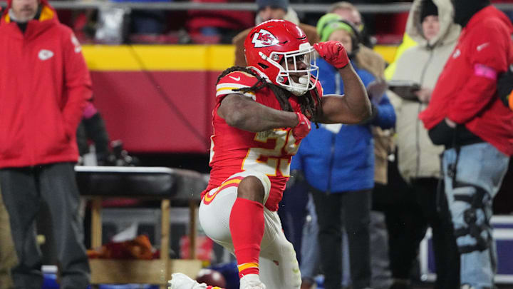 Kansas City Chiefs running back Kareem Hunt (29) reacts after running the ball against the Houston Texans during the fourth quarter of a 2025 AFC divisional round game at GEHA Field at Arrowhead Stadium. 