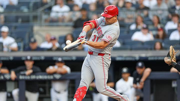 Jun 19, 2026; Bronx, New York, USA; Cincinnati Reds designated hitter Nathaniel Lowe (31) breaks his bat on a swing during the second inning against the New York Yankees at Yankee Stadium. Mandatory Credit: Vincent Carchietta-Imagn Images Jun 19, 2026; Bronx, New York, USA; Cincinnati Reds designated hitter Nathaniel Lowe (31) breaks his bat on a swing during the second inning against the New York Yankees at Yankee Stadium. Mandatory Credit: Vincent Carchietta-Imagn Images