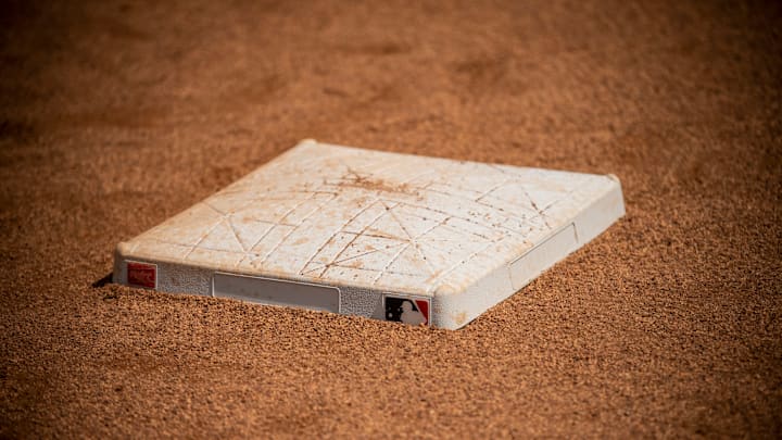 Las almohadillas de las bases serán más grandes en 2023 en la MLB
