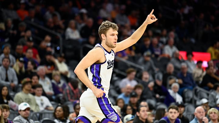 Sacramento Kings v Phoenix Suns