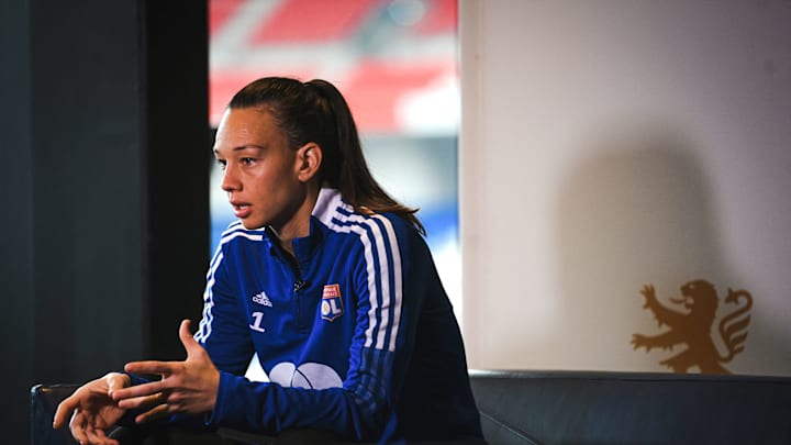 FBL-FRA-D1-WOMAN-LYON