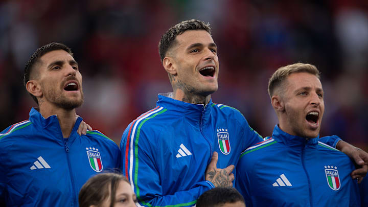 Pellegrini e Frattesi (in mezzo, Scamacca)