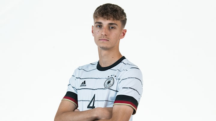 Justin Janitzek bekommt einen Profivertrag