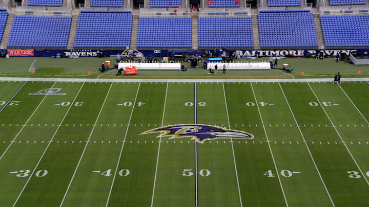 The Baltimore Ravens logo at midfield at M&T Bank Stadium on Jan 6, 2019.