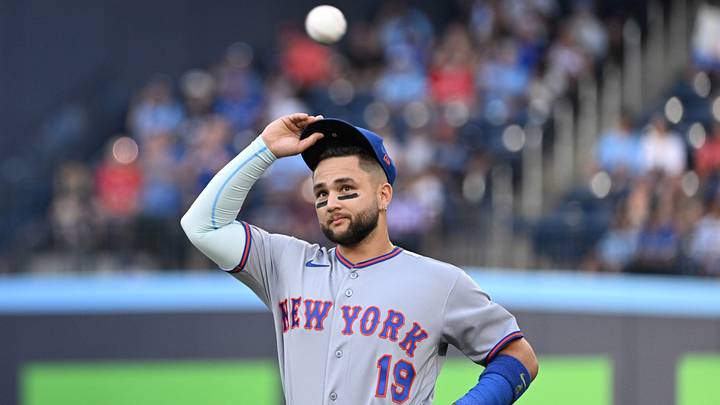 Jun 29, 2026; Toronto, Ontario, CAN; New York Mets third baseman Bo Bichette (19) acknowledges fans applause after watching a video tribute before playing his former club the Toronto Blue Jays at Rogers Centre. Mandatory Credit: Dan Hamilton-Imagn Images Jun 29, 2026; Toronto, Ontario, CAN; New York Mets third baseman Bo Bichette (19) acknowledges fans applause after watching a video tribute before playing his former club the Toronto Blue Jays at Rogers Centre. Mandatory Credit: Dan Hamilton-Imagn Images
