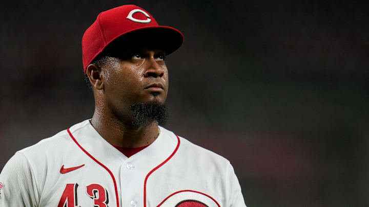 Cincinnati Reds relief pitcher Alexis Diaz (43) 