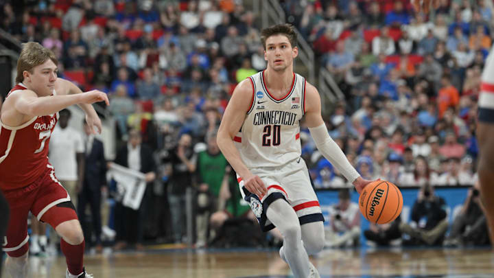 UConn transfer guard Aidan Mahaney (20) committed to UC Santa Barbara.