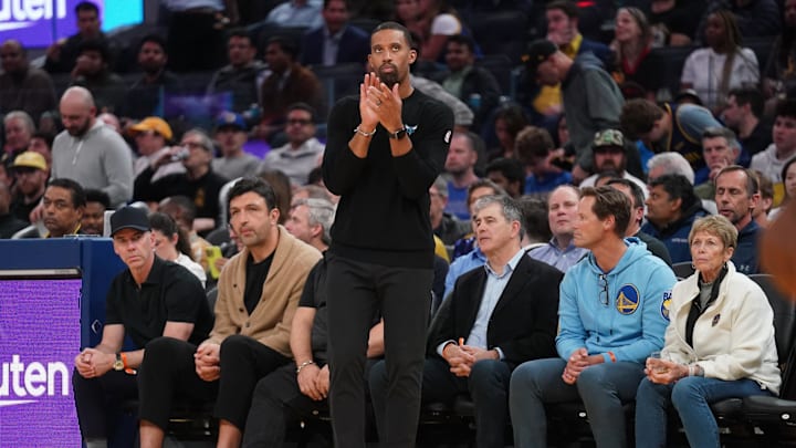 Feb 25, 2025; San Francisco, California, USA; Charlotte Hornets head coach Charles Lee reacts after a basket against the Golden State Warriors in the third quarter at the Chase Center. Mandatory Credit: Cary Edmondson-Imagn Images
