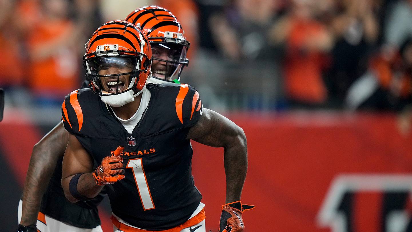 حيث قام المسؤولون التنفيذيون في اتحاد كرة القدم الأميركي بتصنيف Ja’Marr Chase و Tee Higgins من بين أفضل أجهزة الاستقبال على نطاق واسع التي تدخل موسم 2026 حيث قام المسؤولون التنفيذيون في اتحاد كرة القدم الأميركي بتصنيف Ja’Marr Chase و Tee Higgins من بين أفضل أجهزة الاستقبال على نطاق واسع التي تدخل موسم 2026