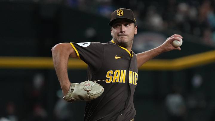 Aug 5, 2026; Phoenix, Arizona, USA; San Diego Padres pitcher Kyle Hart (68) throws against the Arizona Diamondbacks in the fourth inning at Chase Field. Mandatory Credit: Rick Scuteri-Imagn Images Aug 5, 2026; Phoenix, Arizona, USA; San Diego Padres pitcher Kyle Hart (68) throws against the Arizona Diamondbacks in the fourth inning at Chase Field. Mandatory Credit: Rick Scuteri-Imagn Images