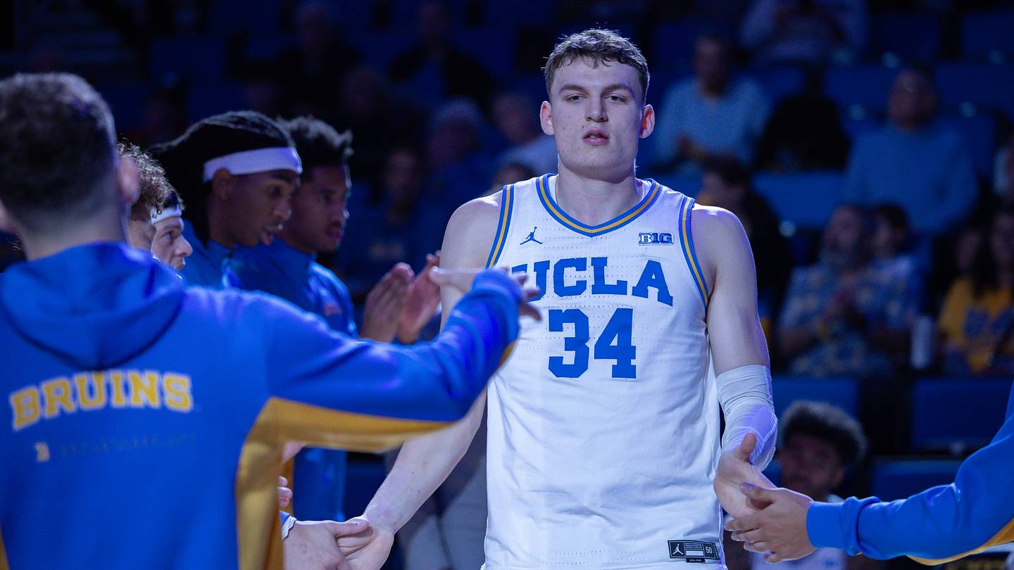 UCLA Dominates UC Riverside, Bilodeau Shines with 34 Points