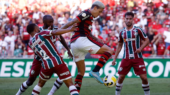 Disputa acirrada para as vagas na semifinal do Campeonato Carioca, com direito a decisão da Taça Guanabara entre Fla-Flu