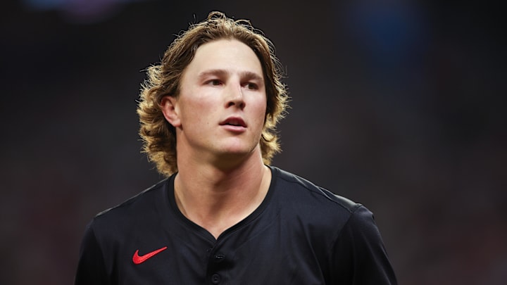Apr 19, 2025; Atlanta, Georgia, USA; Minnesota Twins second baseman Luke Keaschall (15) in action against the Atlanta Braves in the sixth inning at Truist Park. Mandatory Credit: Brett Davis-Imagn Images Apr 19, 2025; Atlanta, Georgia, USA; Minnesota Twins second baseman Luke Keaschall (15) in action against the Atlanta Braves in the sixth inning at Truist Park. Mandatory Credit: Brett Davis-Imagn Images