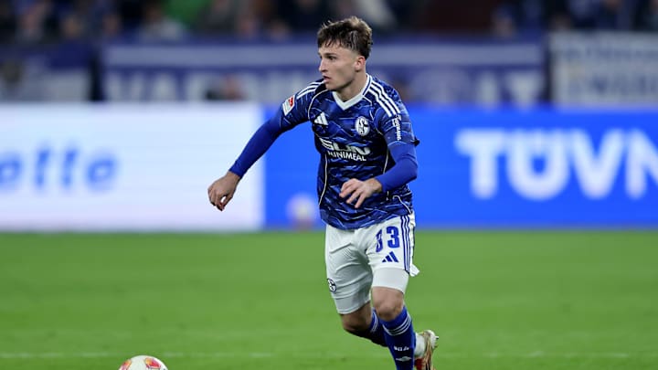 Vitalie Becker kehrt in die S04-Startelf zurück