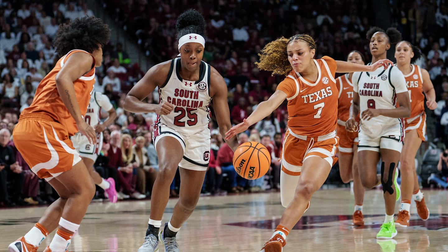 Texas women’s basketball pushed to the brink in painful loss to South Carolina