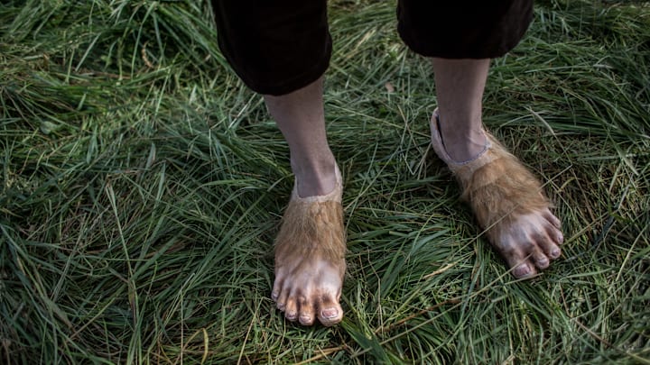 'The Hobbit' Fans re-enact 'Battle of Five Armies'