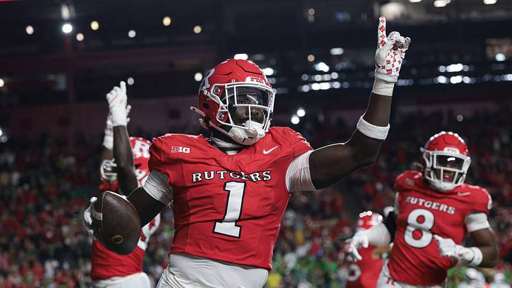 Oct 18, 2025; Piscataway, New Jersey, USA; Rutgers Scarlet Knights defensive lineman Jordan Walker (1) reacts after a fumble recover during the first half against the Oregon Ducks at SHI Stadium. Mandatory Credit: Vincent Carchietta-Imagn Images Oct 18, 2025; Piscataway, New Jersey, USA; Rutgers Scarlet Knights defensive lineman Jordan Walker (1) reacts after a fumble recover during the first half against the Oregon Ducks at SHI Stadium. Mandatory Credit: Vincent Carchietta-Imagn Images