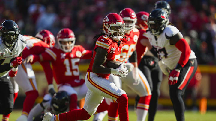 Kansas City, Missouri, USA; Kansas City Chiefs wide receiver Hollywood Brown with the ball against the Houston Texans on Dec 21, 2024.