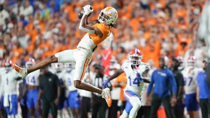 Tennessee wide receiver Chris Brazzell II (17) makes a catch during a game between Florida and Tennessee in Neyland Stadium, in Knoxville, Tenn., Saturday, Oct. 12, 2024.