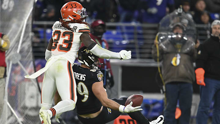 Nov 28, 2021; Baltimore, Maryland, USA; Baltimore Ravens tight end Mark Andrews (89) makes a one