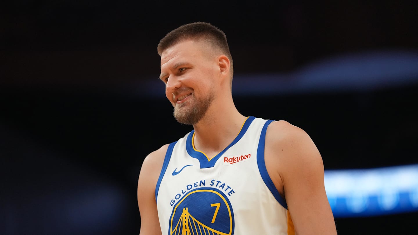 Steve Kerr Announces Injury Return Updates for Steph Curry, Porzingis, Horford