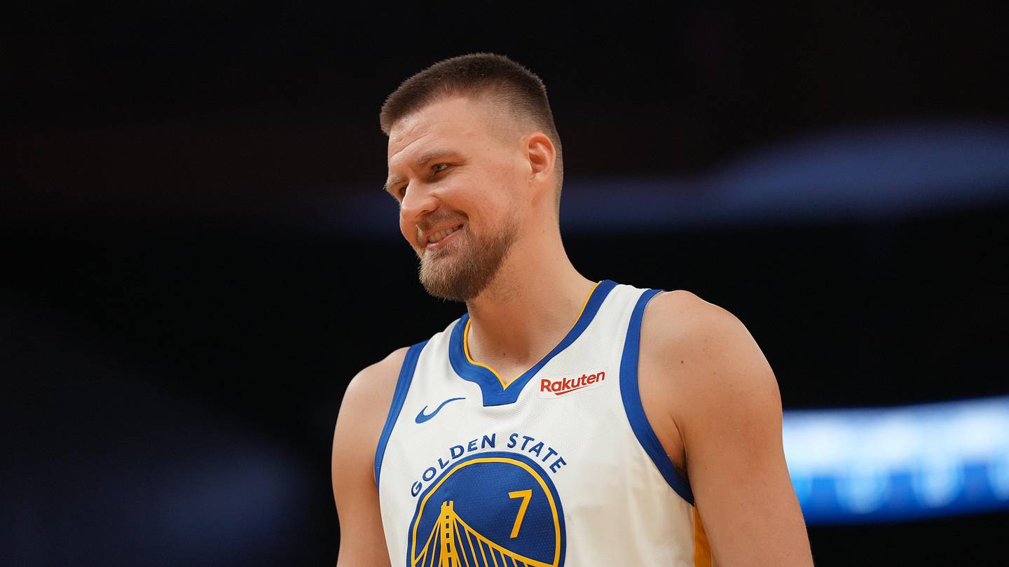 Kristaps Porzingis Could Solve Problem in Warriors' LeBron James Plan