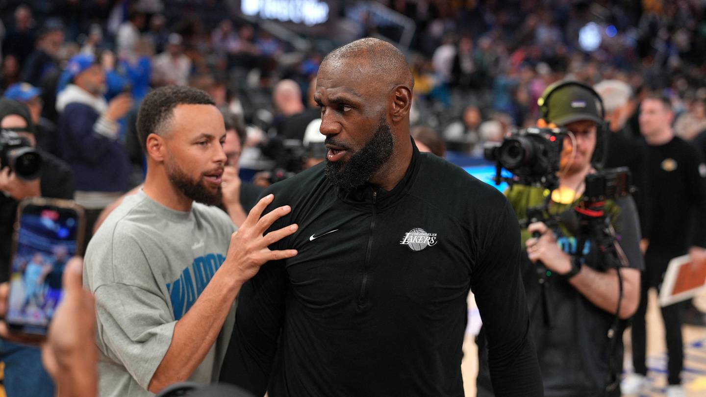 Warriors' last-ditch LeBron James bid could cross into desperation