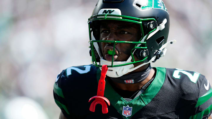 New York Jets safety Tony Adams (22) is happy after preventing the Cowboys from scoring a touchdown in the first quarter, Sunday, October 5, 2025.
