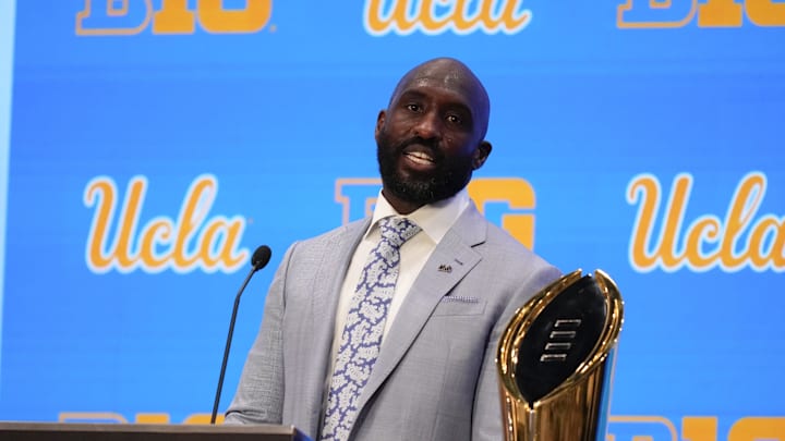 Jul 24, 2025; Las Vegas, NV, USA; UCLA head coach DeShaun Foster speaks to the media during the Big Ten NCAA college football media days at Mandalay Bay Resort. Mandatory Credit: Lucas Peltier-Imagn Images Jul 24, 2025; Las Vegas, NV, USA; UCLA head coach DeShaun Foster speaks to the media during the Big Ten NCAA college football media days at Mandalay Bay Resort. Mandatory Credit: Lucas Peltier-Imagn Images