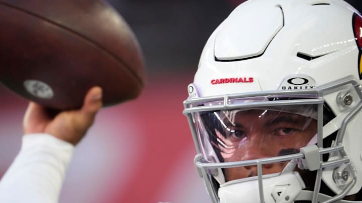 Dec 17, 2023; Glendale, Ariz, United States; Arizona Cardinals quarterback Kyler Murray (1) warms up
