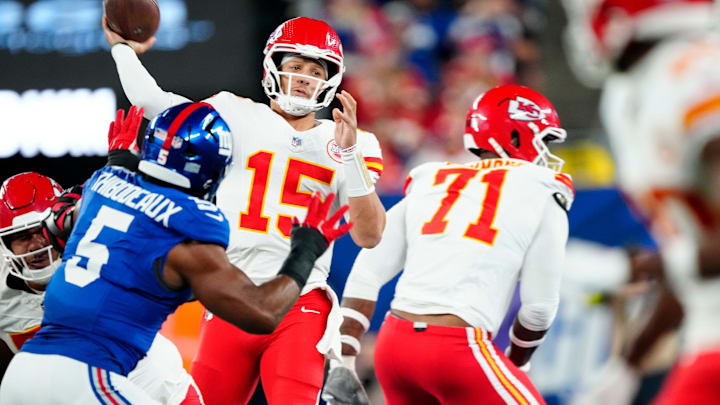 Kansas City Chiefs quarterback Patrick Mahomes (15) throws to a teammate, Sunday, September 21, 2025.