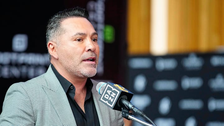 Jan. 25, 2024; Phoenix, Ariz; USA; Oscar De La Hoya speaks about boxer Jamie Munguia V Ryder main event during a press conference for Golden Boy boxing event. Jan. 25, 2024; Phoenix, Ariz; USA; Oscar De La Hoya speaks about boxer Jamie Munguia V Ryder main event during a press conference for Golden Boy boxing event.