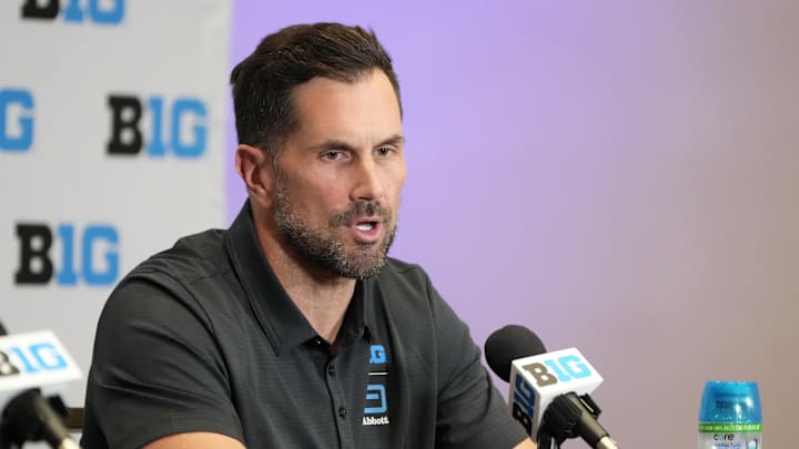 FOX Sports analyst Matt Leinart made a big prediction about Lane Kiffin's situation